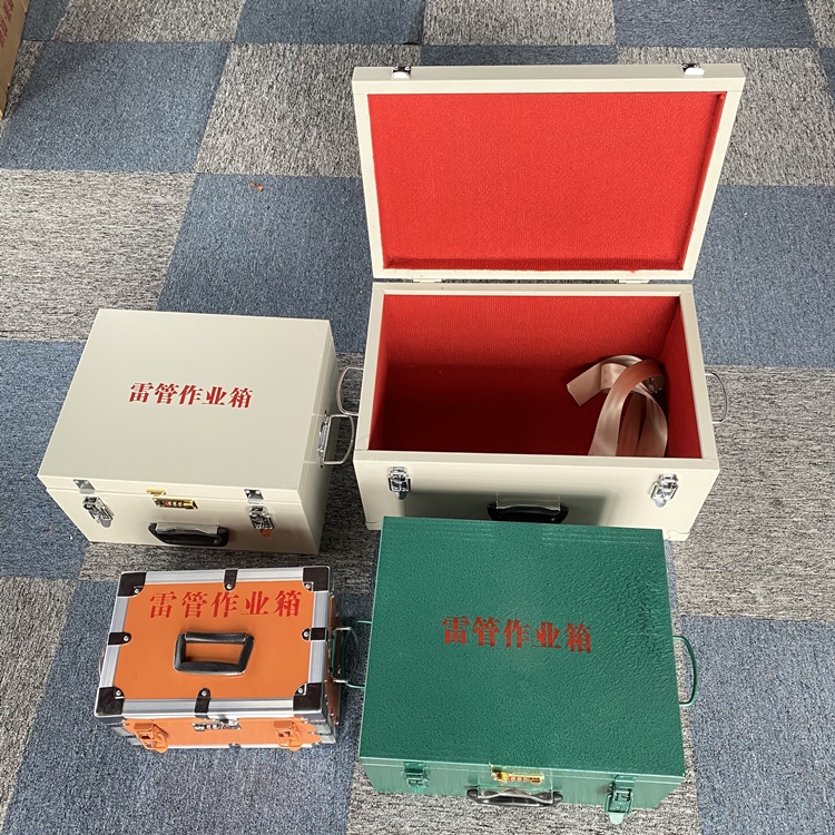 姚安爆破工程作业箱如何选择？玻璃钢与传统材质的全面对比